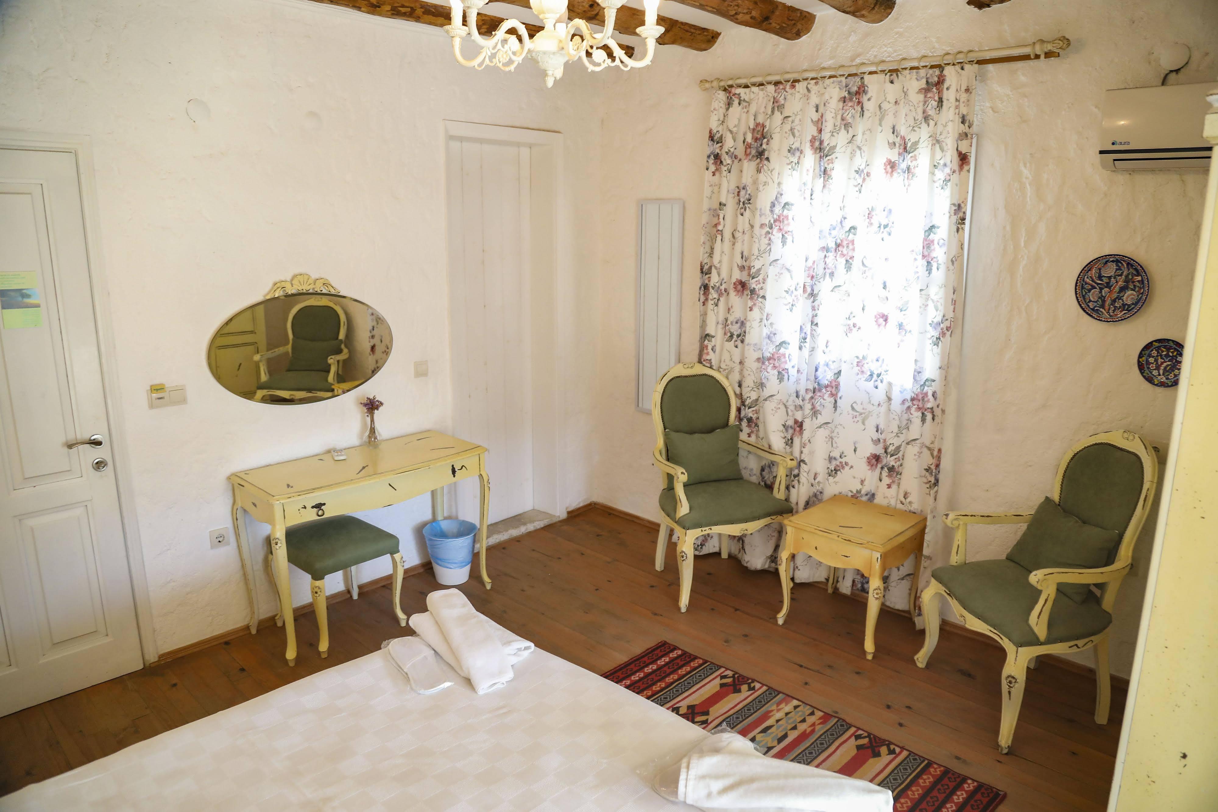Sari Gelin Alacati Hotel Esterno foto